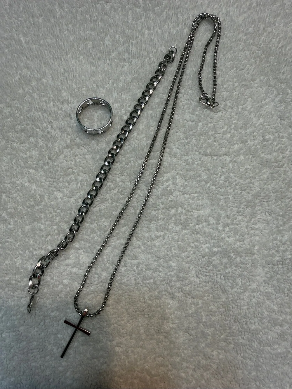 Silver Cross Pendant Necklace and Chain Set, ring size 10